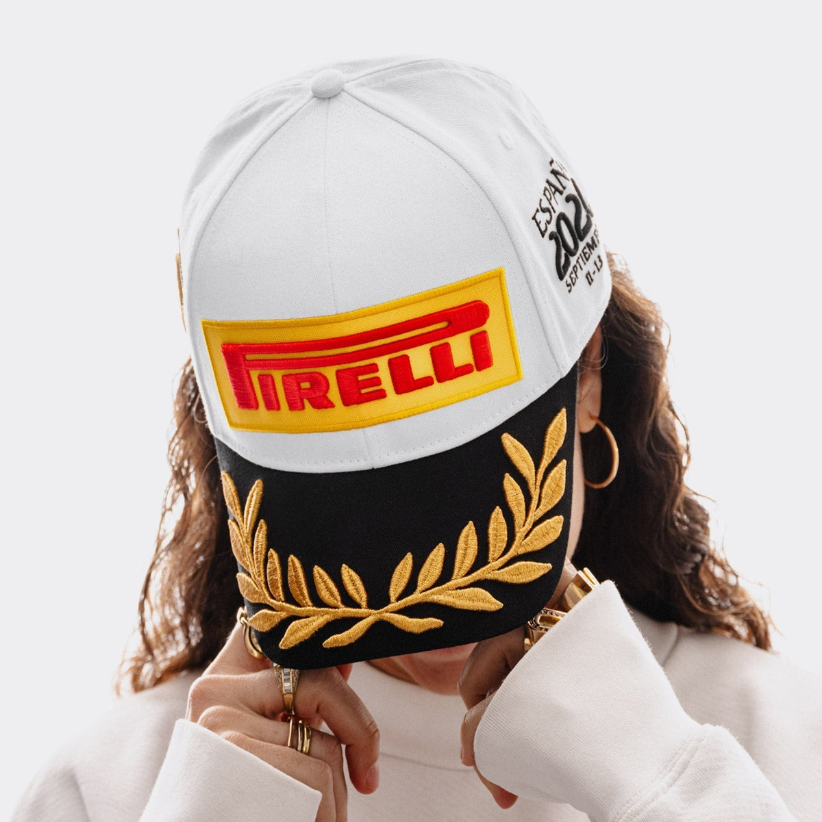 Gorra Pirelli Podium GP Madrid 2026 Oficial F1 - vista 5